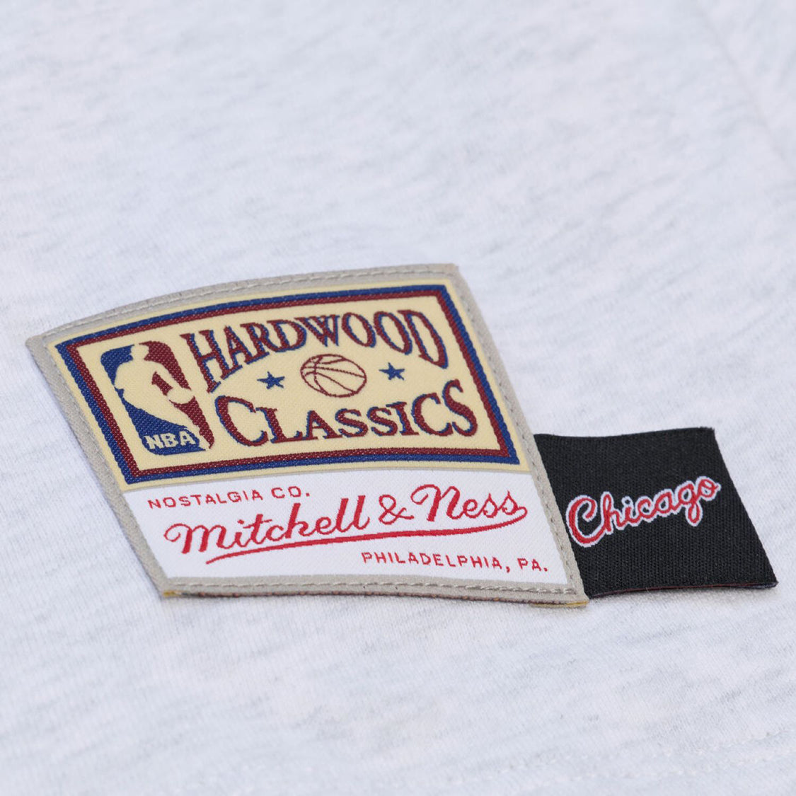 Ladies Chicago Bulls Mitchell & Ness Script Cropped T-Shirt in White - Jock Tag View