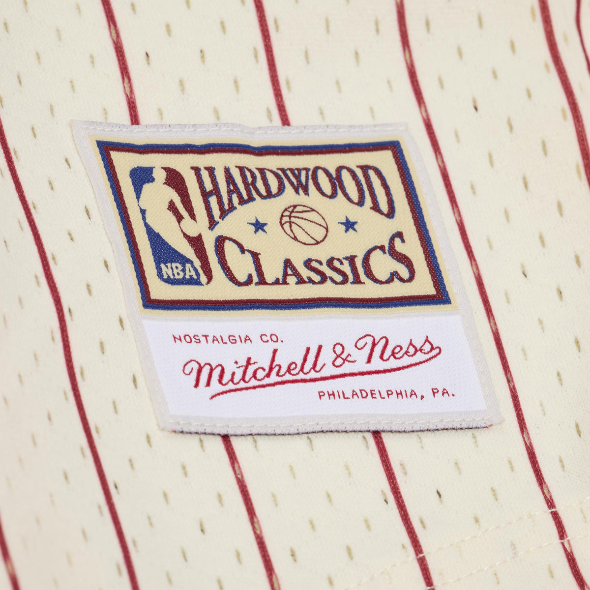 Chicago Bulls Mitchell & Ness Derrick Rose Mesh Baseball Jersey in White - Patch View