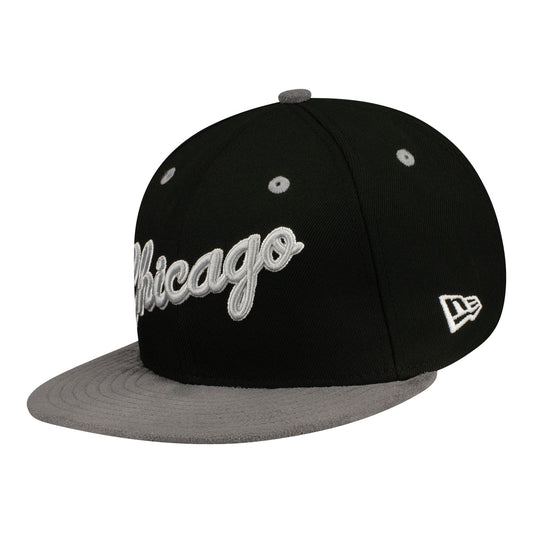 Chicago Bulls New Era Script Snapback - front view