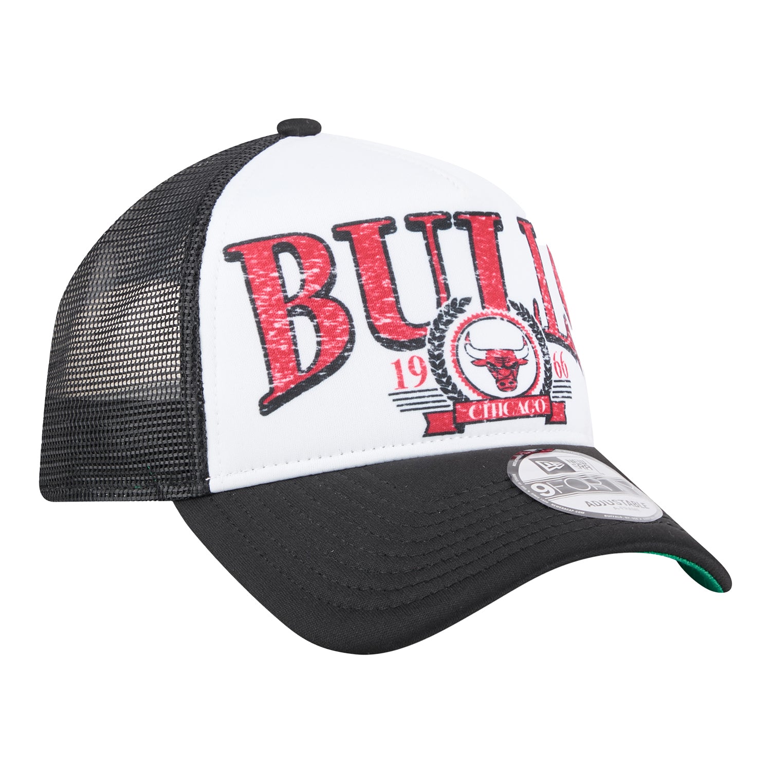 Chicago Bulls New Era 940 A-Frame Varsity Laurel Golfer - Front Right View
