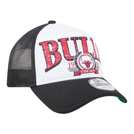 Chicago Bulls New Era 940 A-Frame Varsity Laurel Golfer - Front Left View