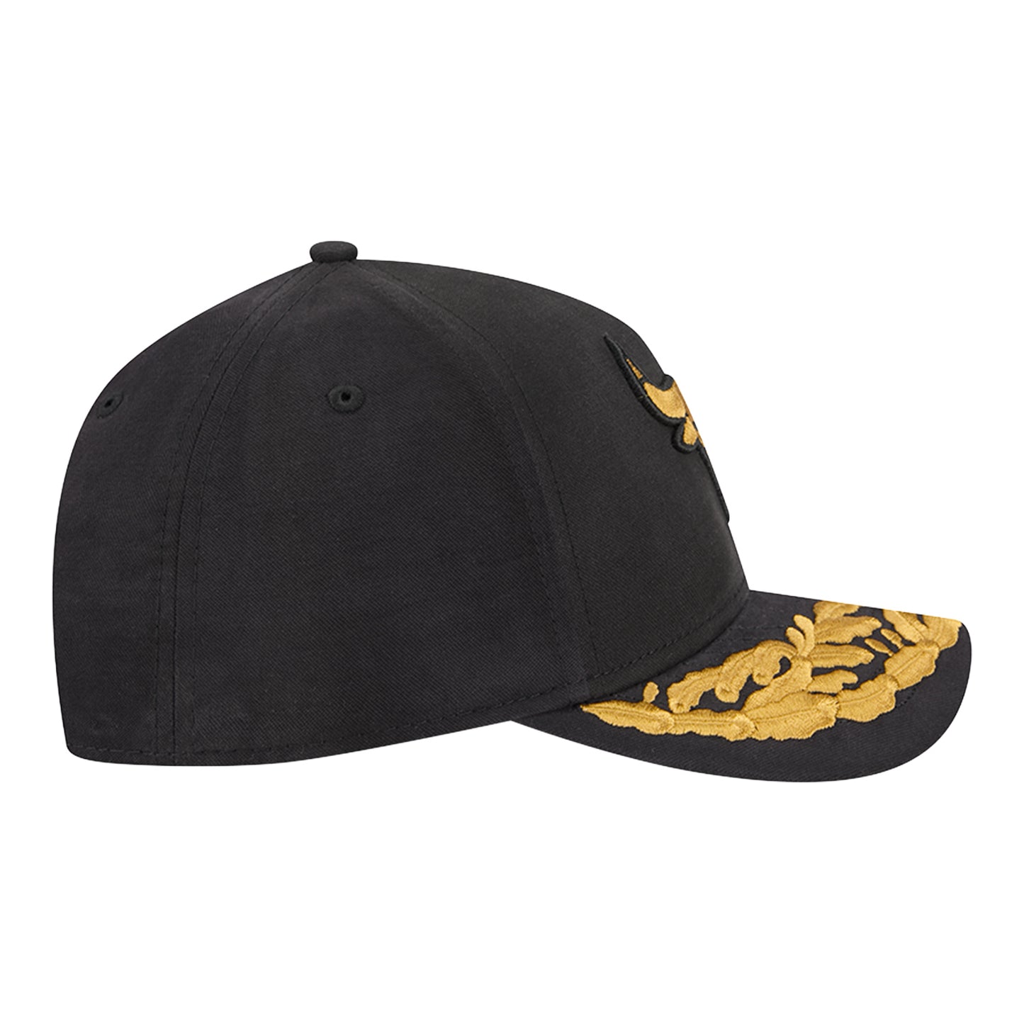 Chicago Bulls New Era Alpha Industries 940MC Snapback in Black - Side View