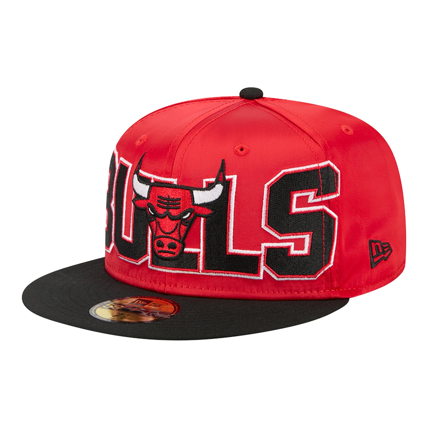 Chicago Bulls New Era Wordmark Satin 5950 Fitted Hat in Red - Front Left View