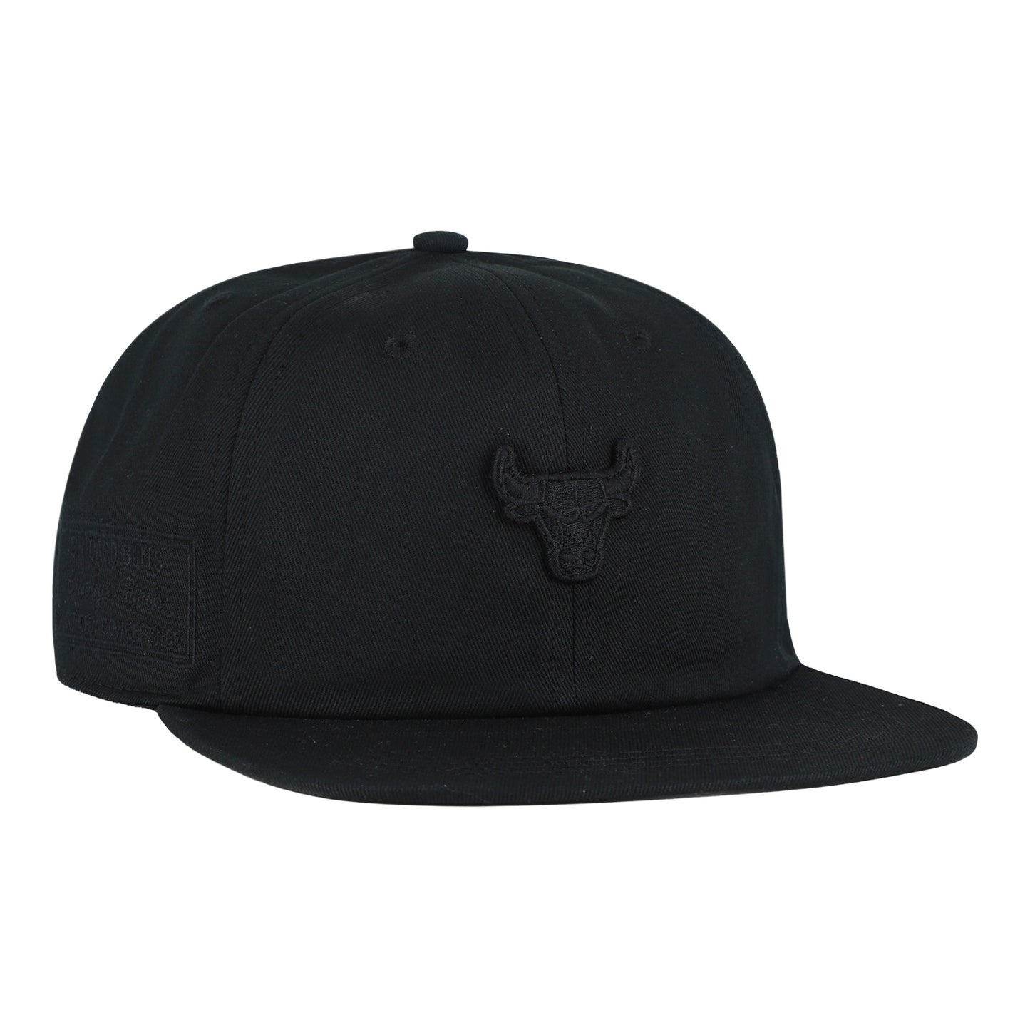 Chicago Bulls 47 Brand Contemporary Captain Relaxed Black Tonal Snapback in Black - Front Right View