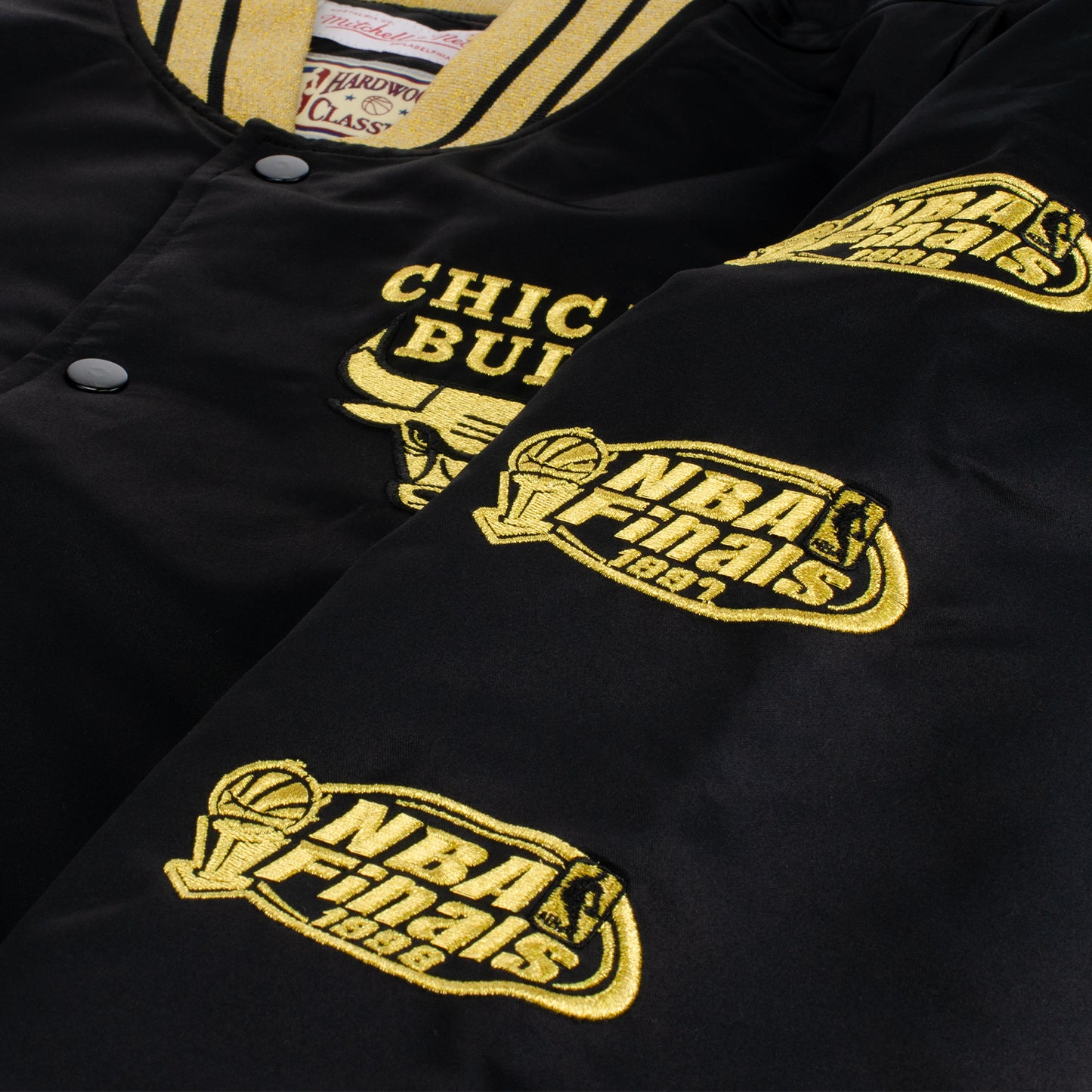 Chicago Bulls Mitchell & Ness MVP Satin Jacket - close up