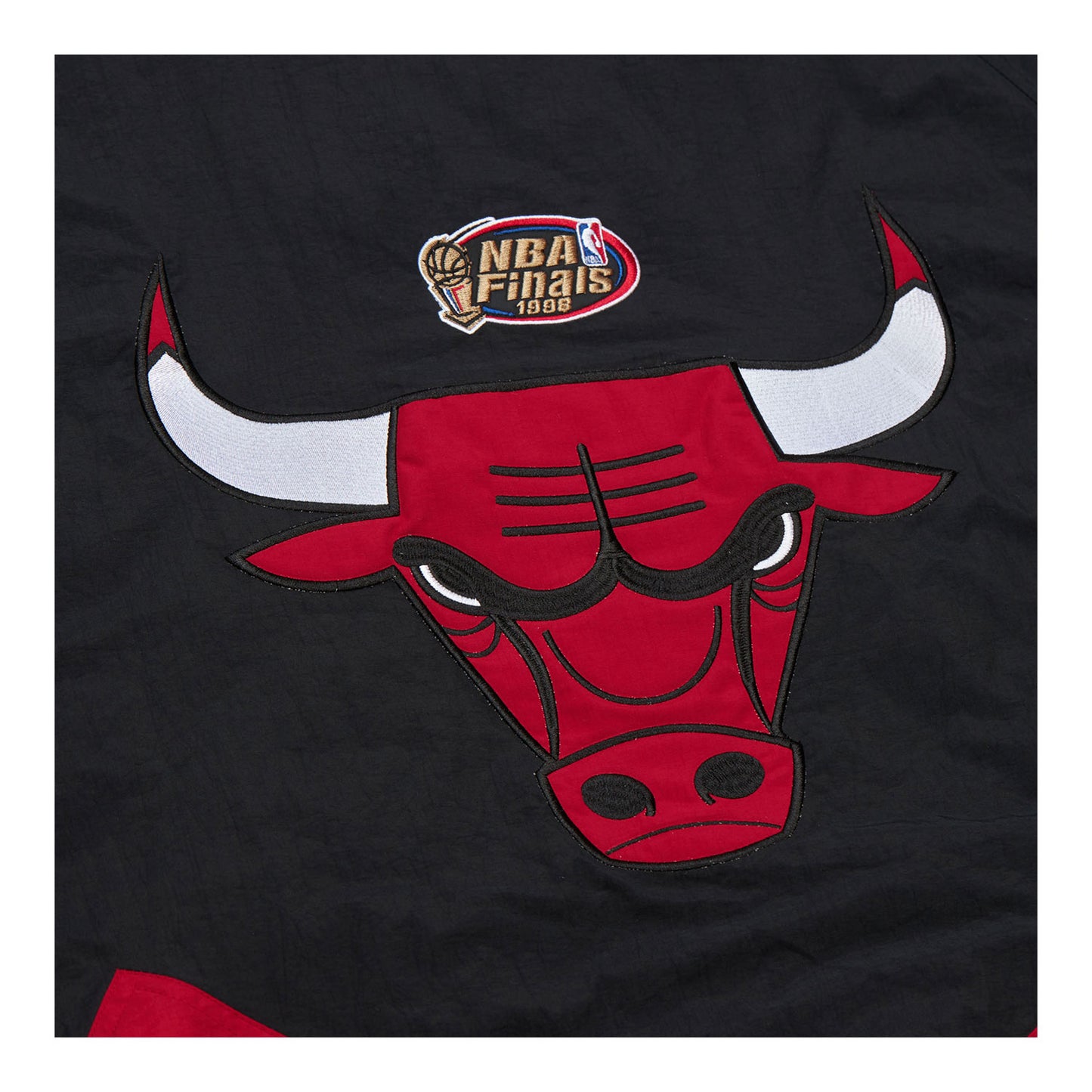 Chicago Bulls Mitchell & Ness Retro Full Zip Jacket - close up version