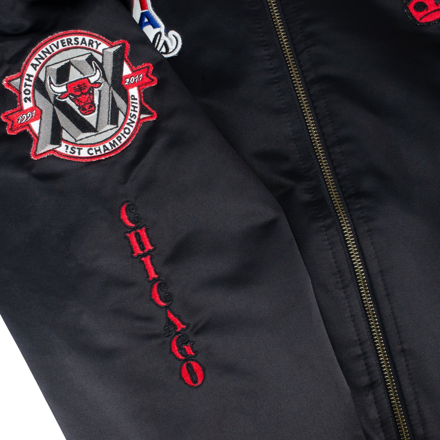 Chicago Bulls Mitchell & Ness Satin Bomber Jacket - close up view