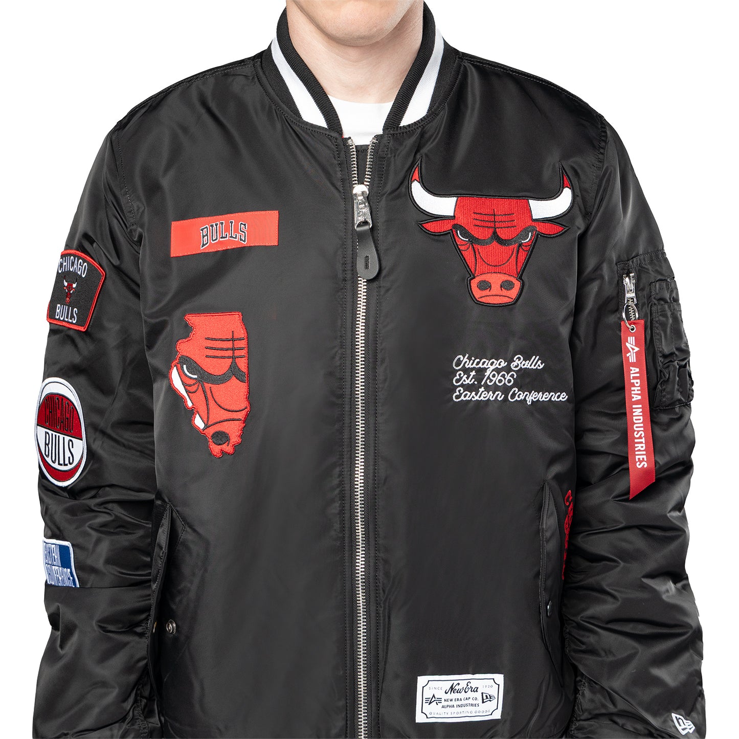 Chicago Bulls New Era Alpha Industries Patch Jacket in Black - Chest Detail View