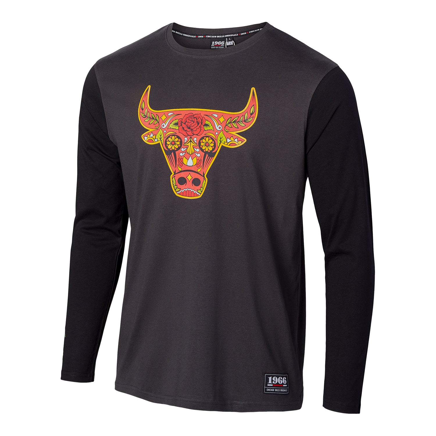Plus Size - Chicago Bulls Classic Fit Tee Plus Size - Chicago Bulls Classic Fit Tee