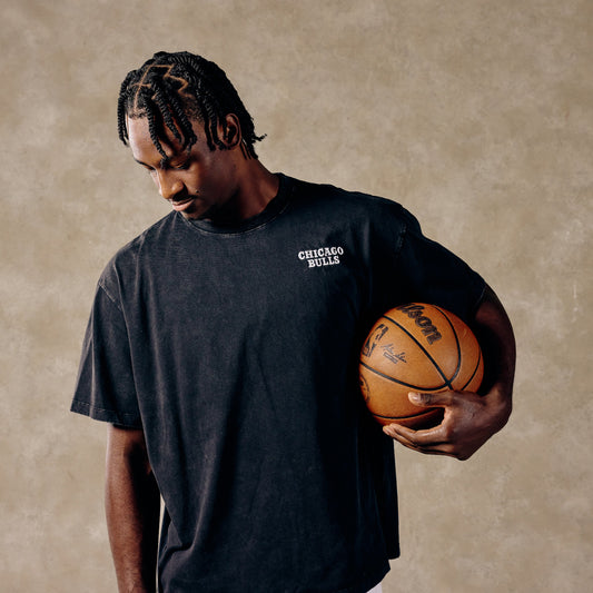 Chicago Bulls 1966 Six Rings T-Shirt in Black - Back View