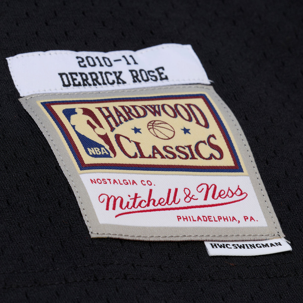 Chicago Bull Mitchell & Ness Derrick Rose 2010-11 Swingman Jersey in Black - Woven Jock Tag