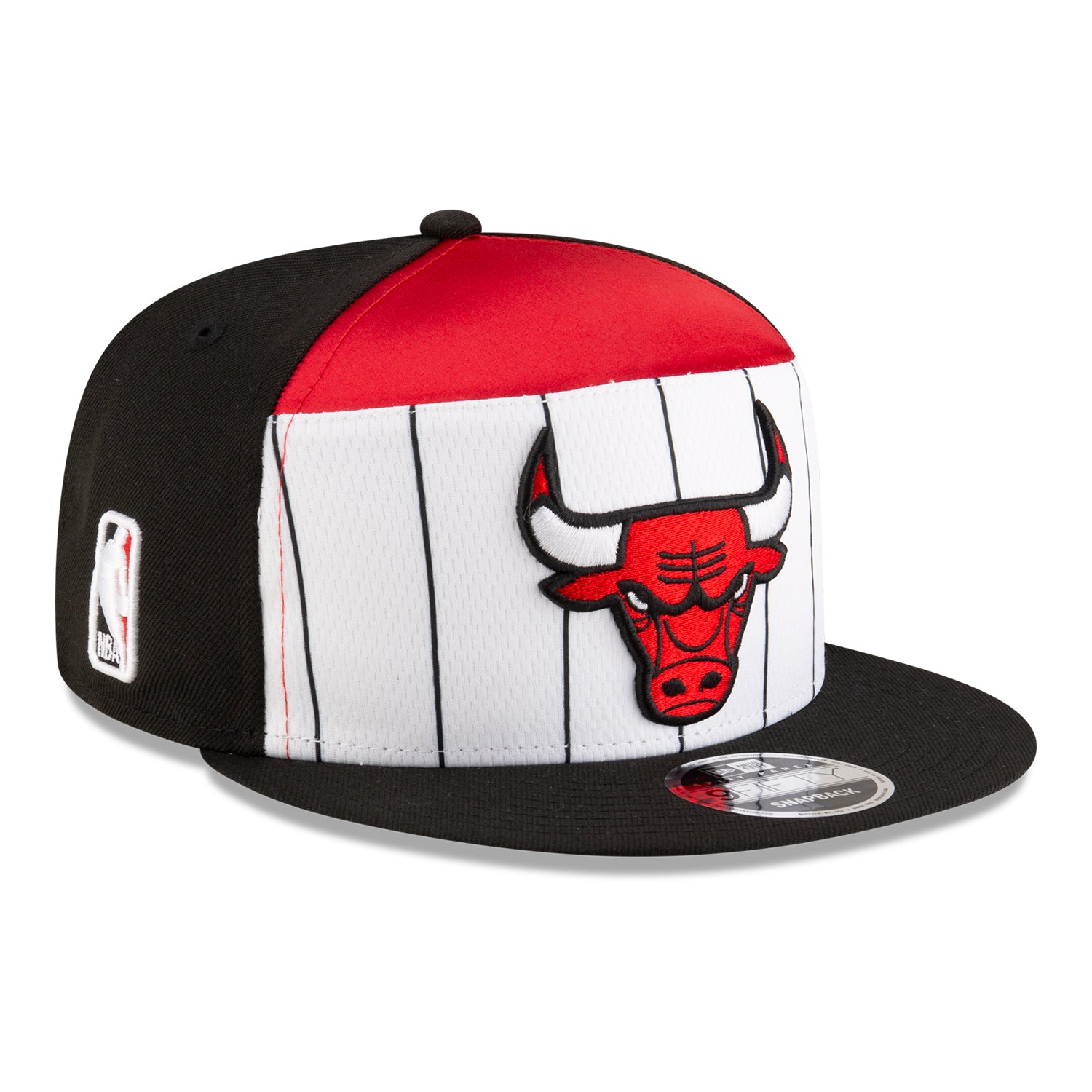 Youth Chicago Bulls New Era 2025 Tip-Off 950SP Snapback in Black - Front Right View