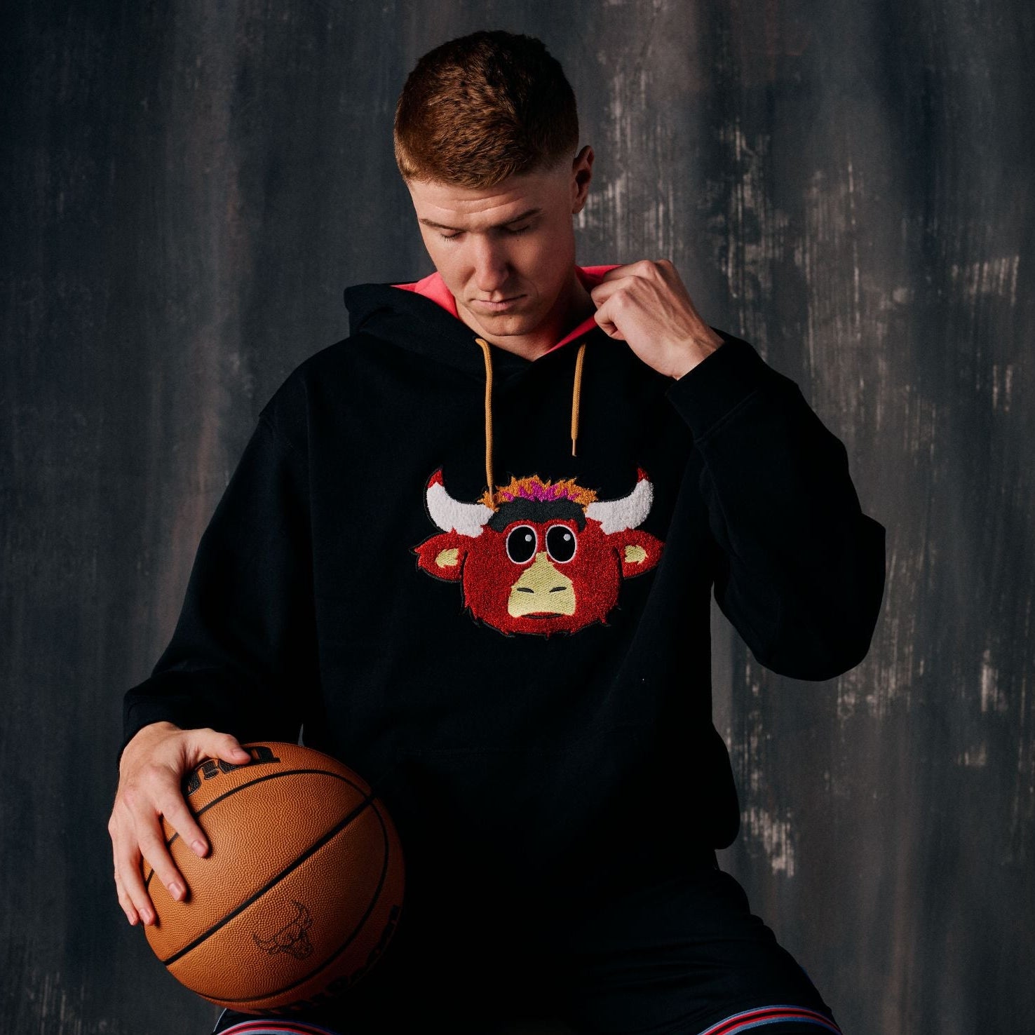 希少 NBA Bullsシカゴブルズ ベニー•ザ•ブル ニットセーター Sレッド Chicago Bulls 1966 Benny Pink Hoodie – Official Chicago Bulls Store