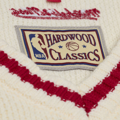 Ladies Chicago Bulls Mitchell & Ness Retro Roots Sweater Vest - Patch Detail View