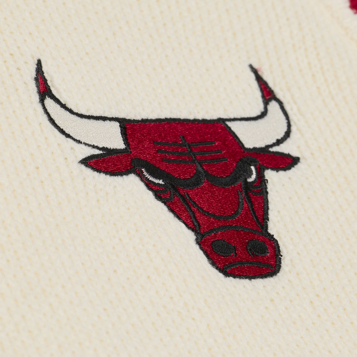 Ladies Chicago Bulls Mitchell & Ness Retro Roots Sweater Vest in cream - front Logo View