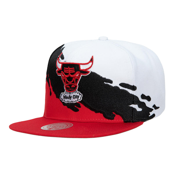 Mitchell & Ness Chicago Bulls NBA Paintbrush Snapback Hat (White