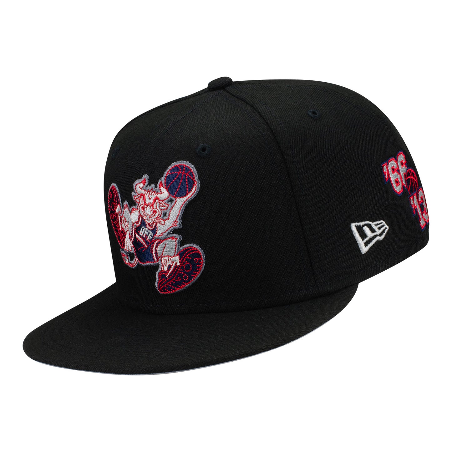 White and black bulls hat Clearance