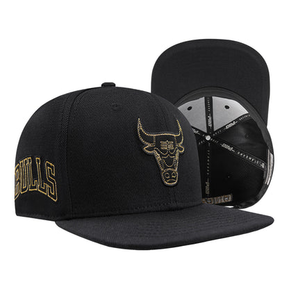 Chicago Bulls Pro Standard Gold Collection Snapback In Black - Front Side & Inside View