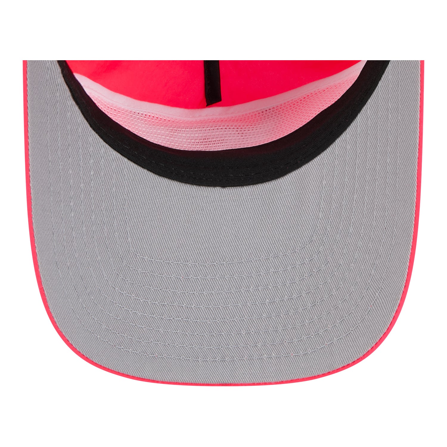 Chicago Bulls New Era Nylon Adjustable Pink Golfer - Unberbrim View