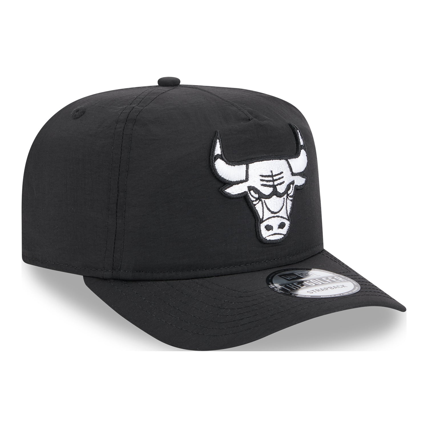 Chicago Bulls New Era Nylon Adjustable Black Golfer - Right Side View