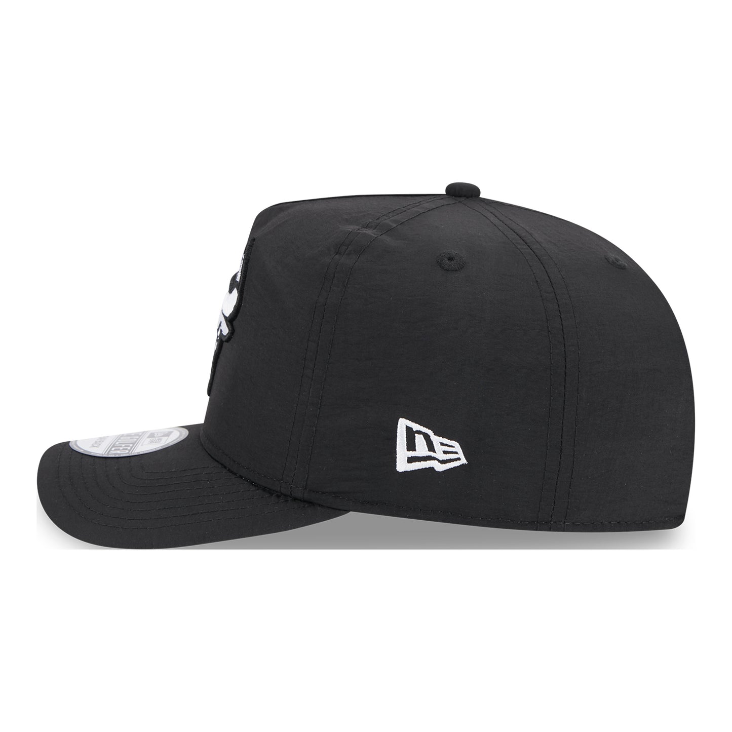 Chicago Bulls New Era Nylon Adjustable Black Golfer - Left Side View