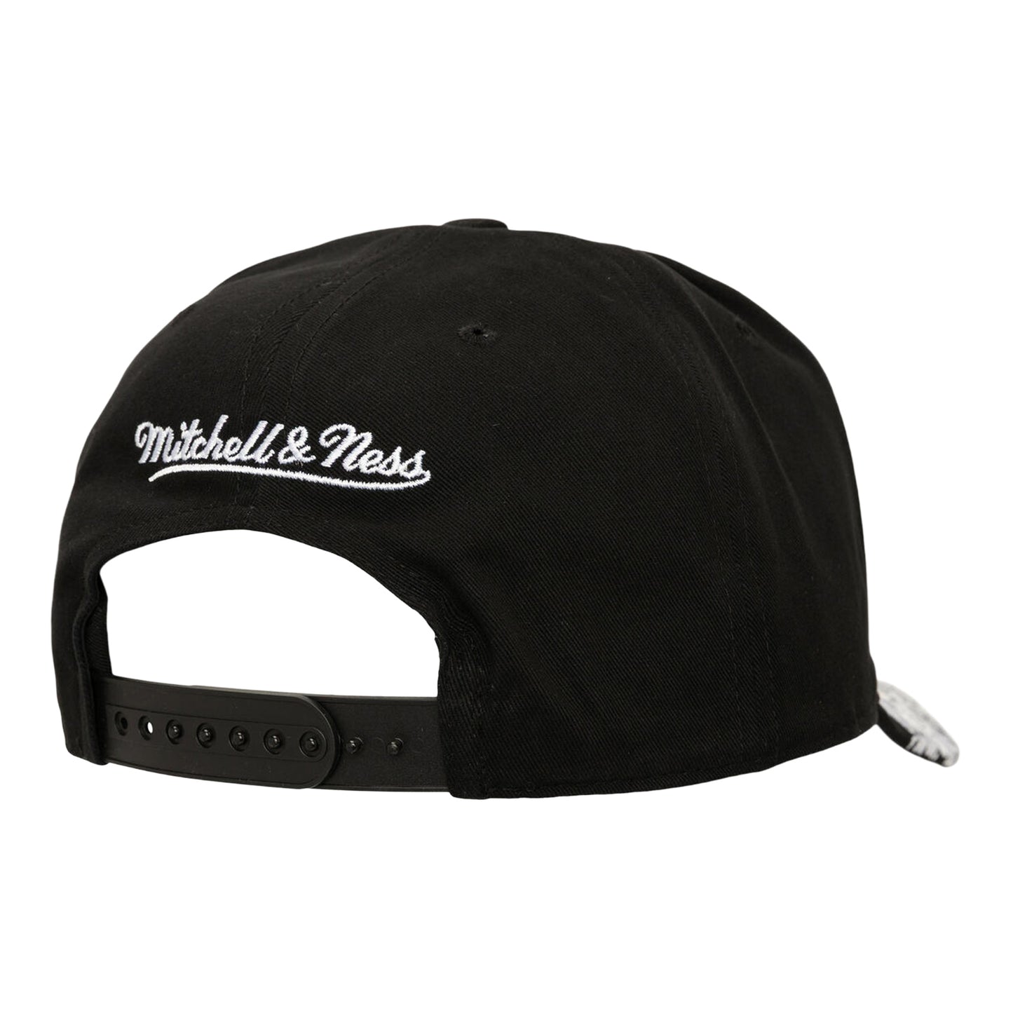 Chicago Bulls Mitchell & Ness Morning Haze Snapback in Black - Back Right View
