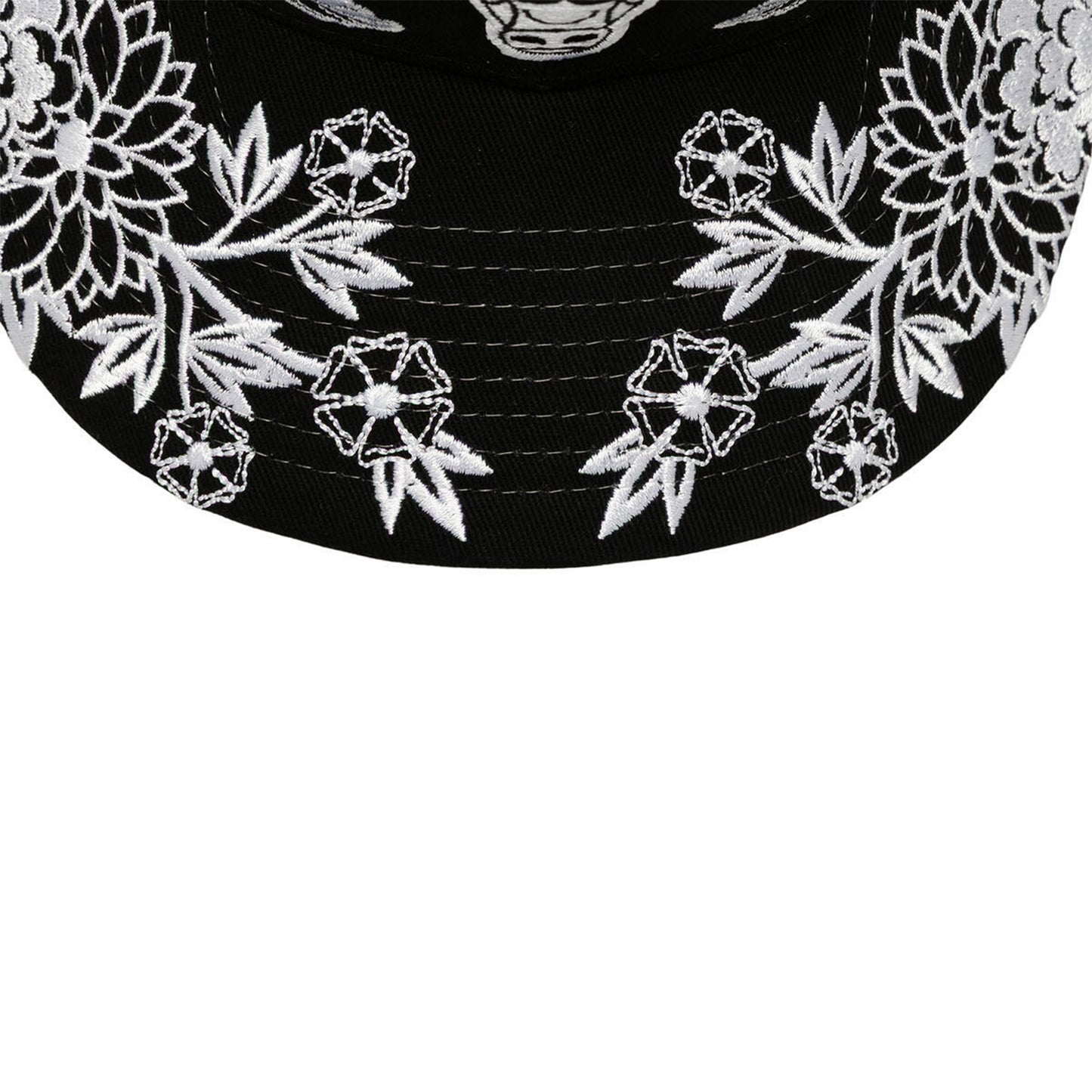 Chicago Bulls Mitchell & Ness Morning Haze Snapback in Black - Brim View