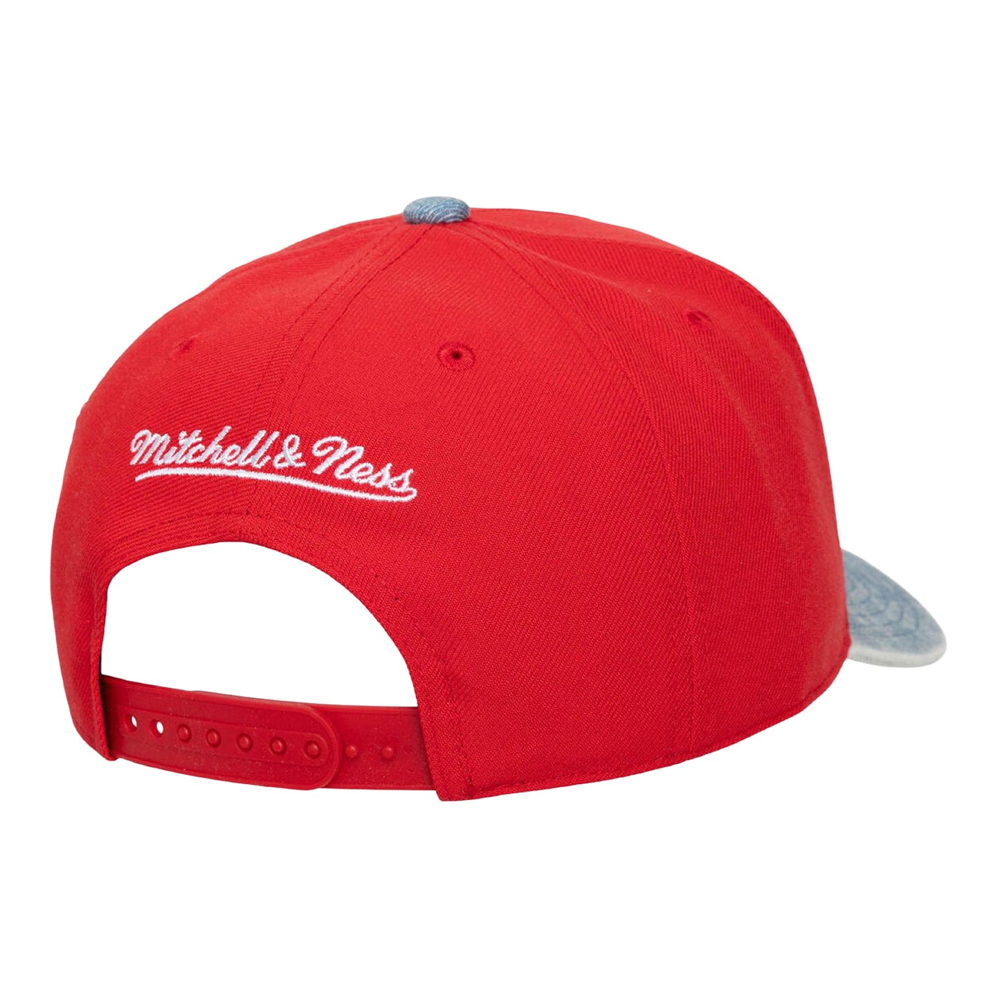 Chicago Bulls Mitchell & Ness Denim Pro Snapback in Red - Back View