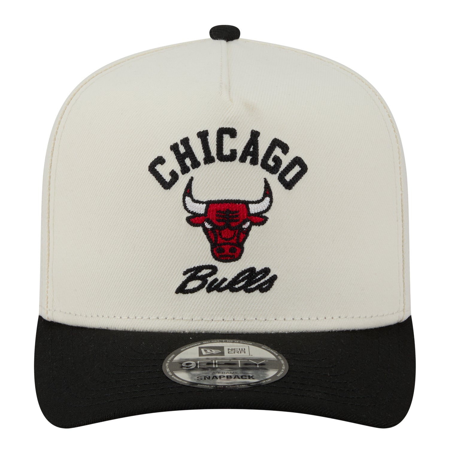 Chicago Bulls New Era Two Tone Arched 950AF Snapback in White - Front View