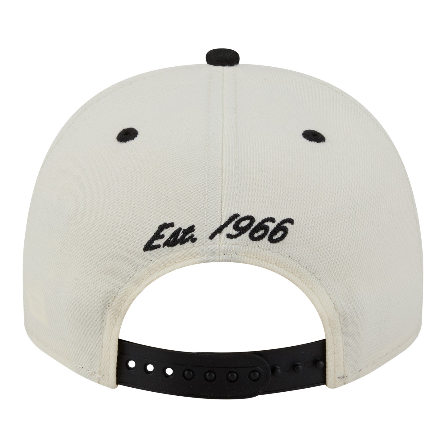 Chicago Bulls New Era Two Tone Arched 950AF Snapback in White - Back view