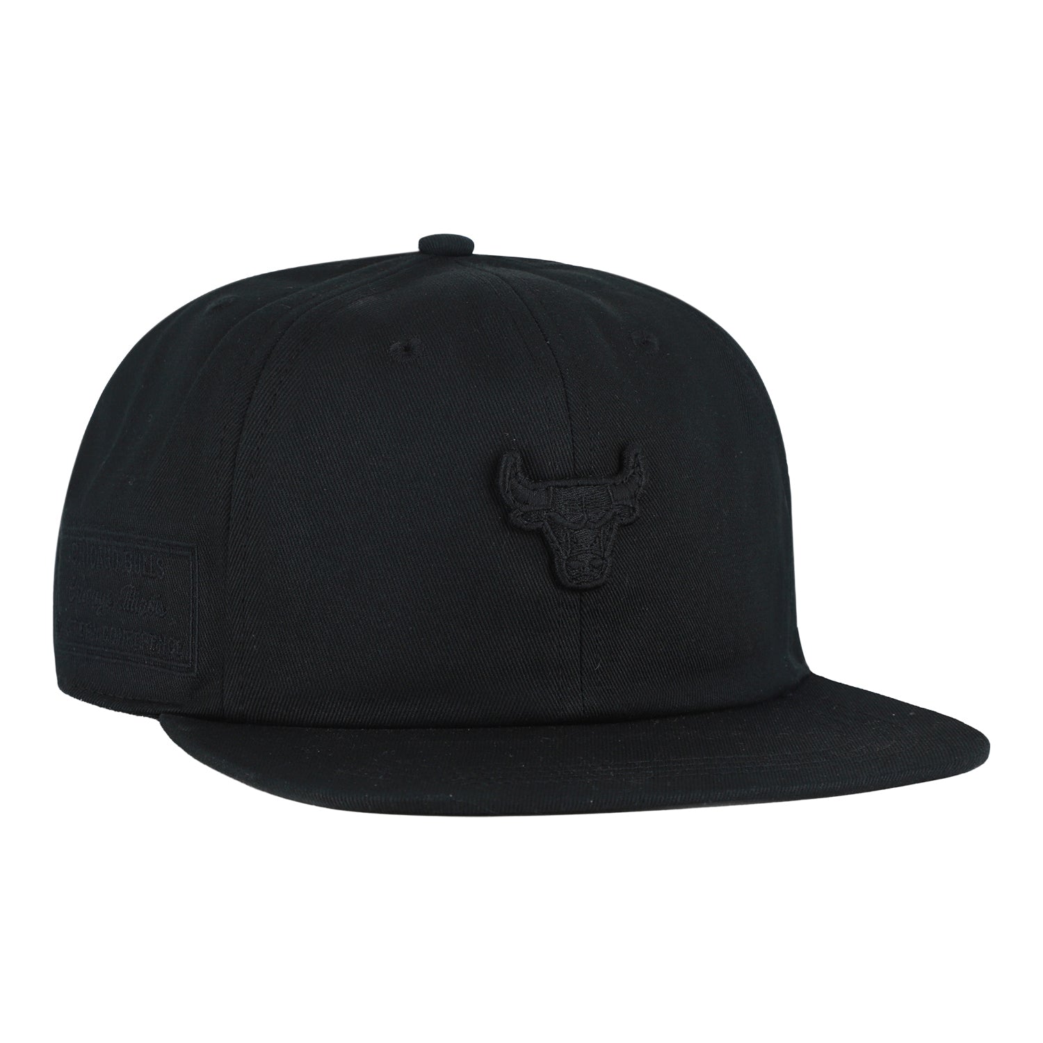 Chicago Bulls 47 Brand Contemporary Captain Relaxed Black Tonal Snapback in Black - Front Right View