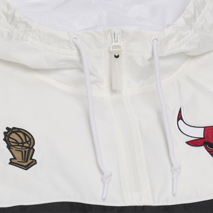 Chicago Bulls Mitchell & Ness Head Coach Anorack 1/2-Zip Jacket in White and Black - Front Detail View