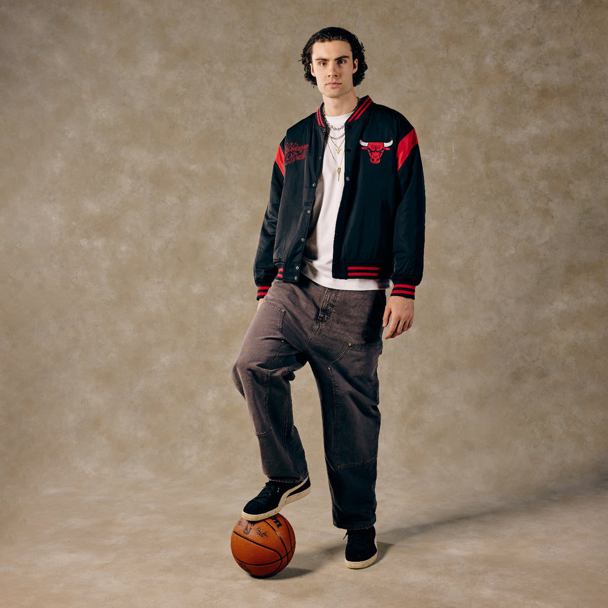 Chicago Bulls 1966 Statement Button Up Jacket in Black - Front View