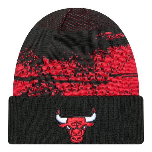 Chicago Bulls New Era 2024-25 Tip-Off Beanie In Black & Red - Front View