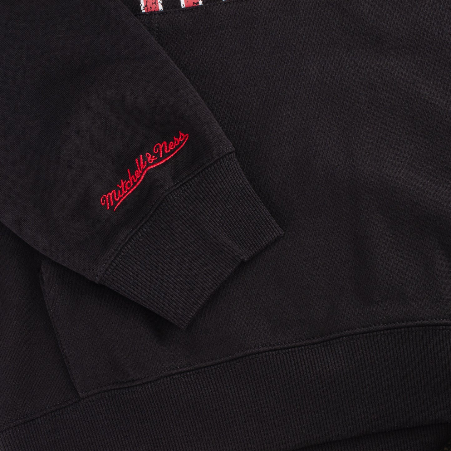 Chicago Bulls Mitchell & Ness Oversized Hooded Sweatshirt - close up view