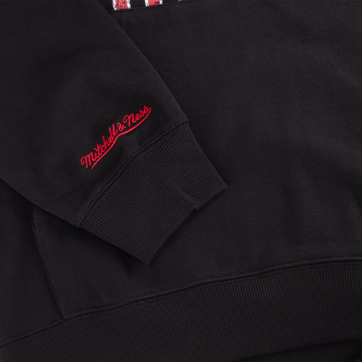 Chicago Bulls Mitchell & Ness Oversized Hooded Sweatshirt - close up view