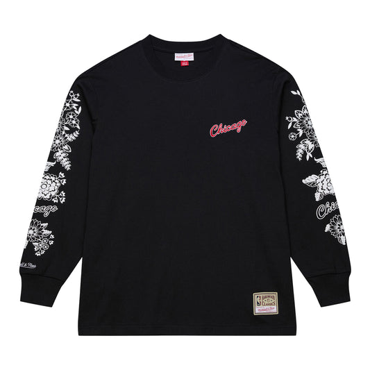 Chicago Bulls Mitchell & Ness Morning Haze Long-Sleeve T-Shirt in Black - Back View