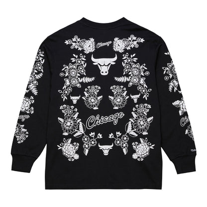 Chicago Bulls Mitchell & Ness Morning Haze Long-Sleeve T-Shirt in Black - Back View