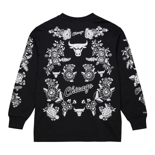 Chicago Bulls Mitchell & Ness Morning Haze Long-Sleeve T-Shirt in Black - Back View