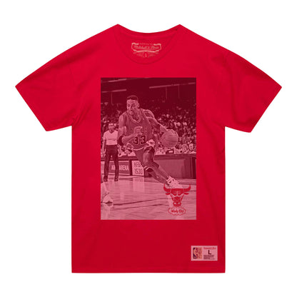 Chicago Bulls Mitchell & Ness Scottie Pippen Photo T-Shirt in Red - Front View