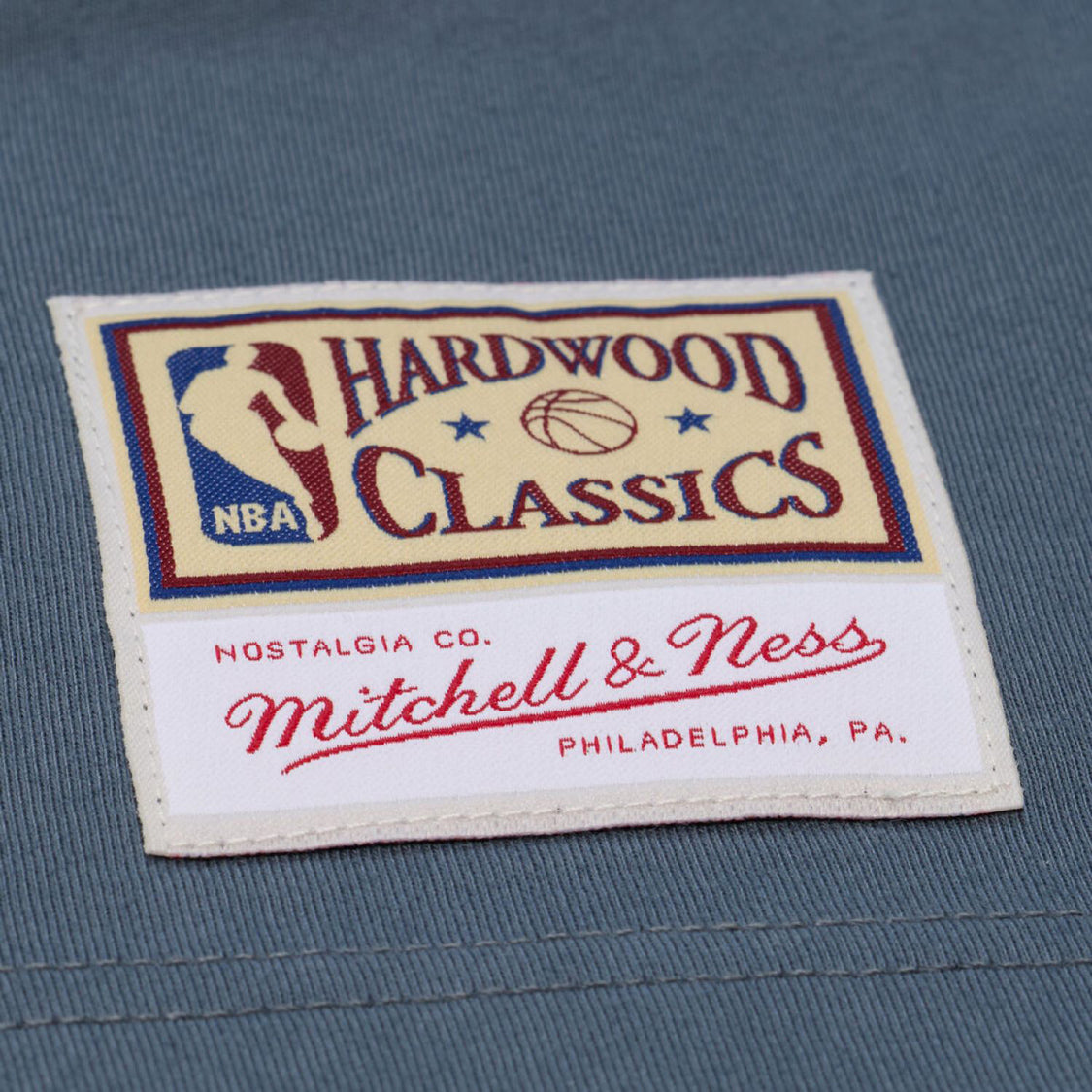 Chicago Bulls Mitchell & Ness Thunderstorm T-Shirt in Blue - Woven Jock Tag View