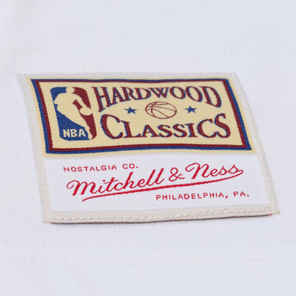 Chicago Bulls Mitchell & Ness Arctic White T-Shirt in White - Woven Jock Tag View