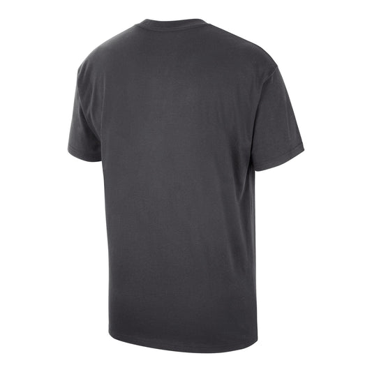 Chicago Bulls Nike 2026 Standard Issue Travel T-Shirt in Black - Front View