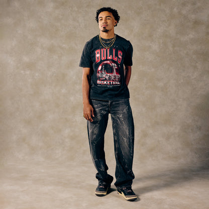Chicago Bulls 1966 Evergreen Skyline T-Shirt in Black - Front View