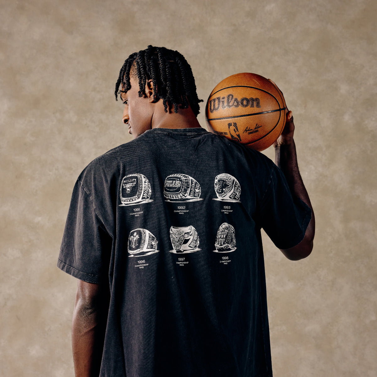 Chicago Bulls 1966 Six Rings T-Shirt in Black - Back View