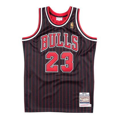 Chicago Bulls Authentic Mitchell & Ness Michael Jordan 1996-97 Alternate Jersey in Black - Front View