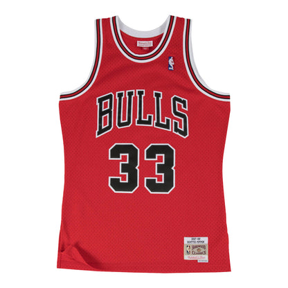 Chicago Bulls Mitchell & Ness Scottie Pippen 1997-98 Away Jersey in Red - Front View