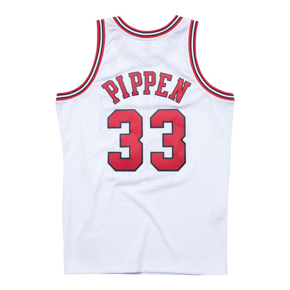 Chicago Bulls Mitchell & Ness Scottie Pippen 1997-98 Home Jersey in White - back View