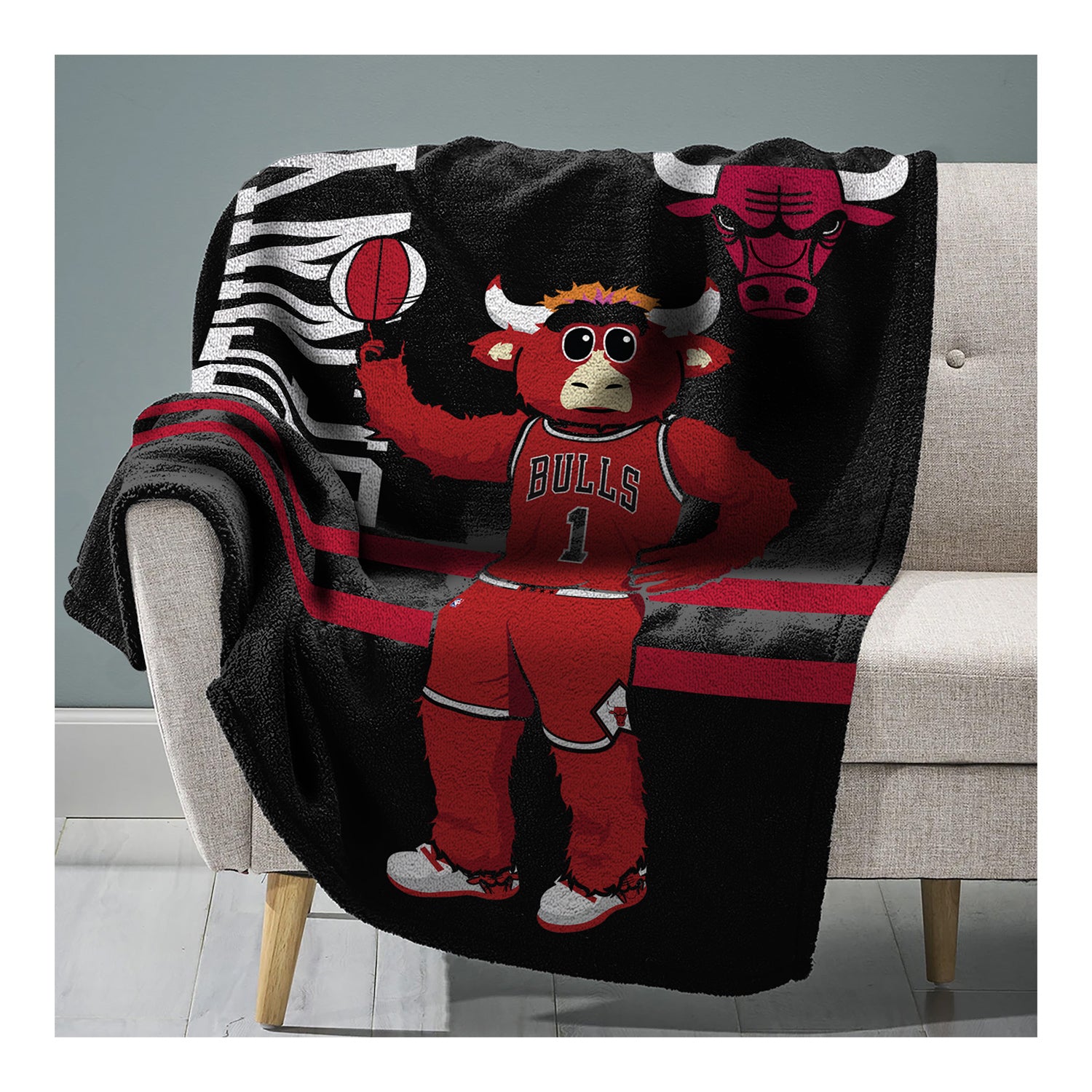 Chicago Bulls Uncanny Brands Benny 60" x 80" Raschel Plush Blanket - black and red