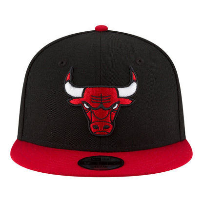 Youth Chicago Bulls New Era 950 Two-Tone Core Classic Snapback In Black - Front View